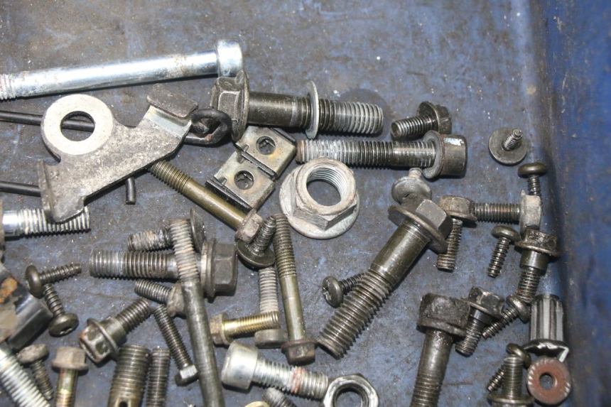 photo de SCREW FASTENER BAG PEUGEOT VIVACITY NEW 2T 50 (2008 - 2017) - Zoom on usage condition