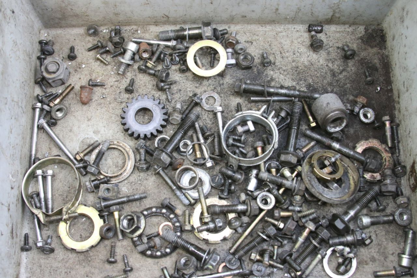 photo de SCREWS BAG PEUGEOT VIVACITY 125 (2010 - 2017) - Main view