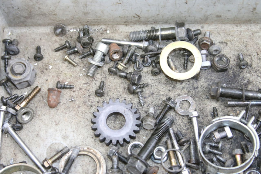 photo de SCREWS BAG PEUGEOT VIVACITY 125 (2010 - 2017) - Alternative perspective