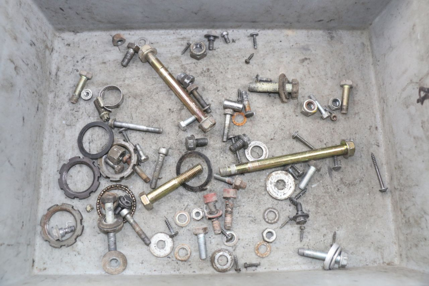 photo de SCREW FASTENER BAG PEUGEOT VIVACITY 50 (1998 - 2003) - Main view