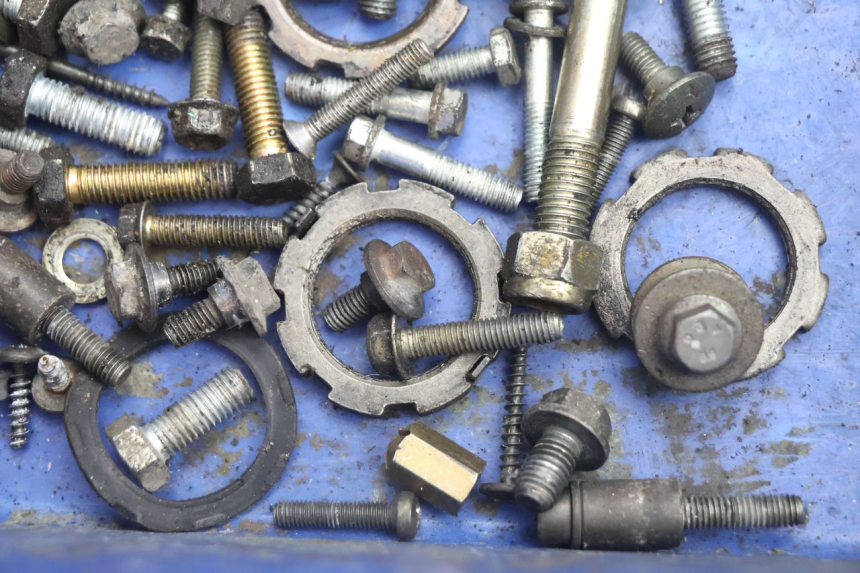 photo de SCREWS BAG PEUGEOT VIVACITY 100 (1999 - 2008) - Technical close-up