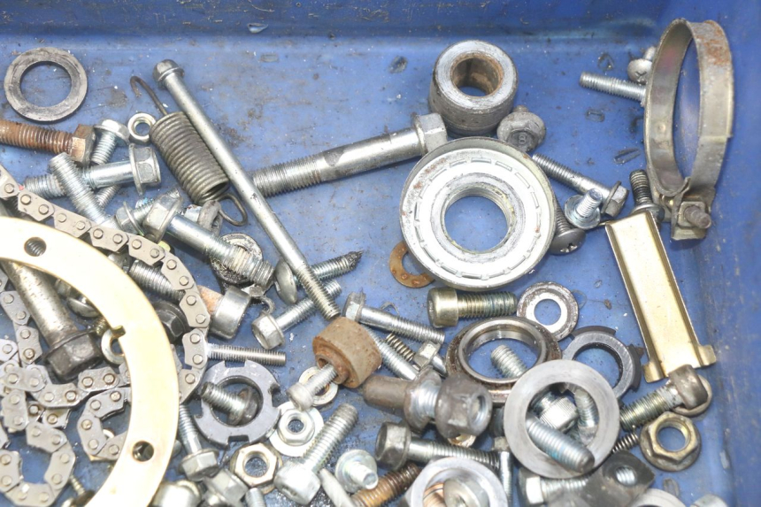 photo de SCREW FASTENER BAG DAELIM VJ ROADWIN FI 125 (2008 - 2017) - Alternative perspective