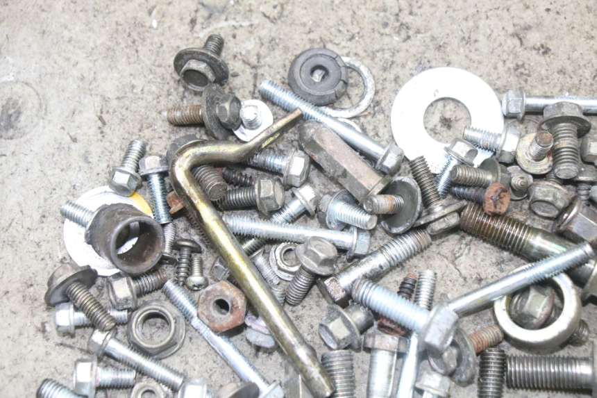 photo de SCREW FASTENER BAG VONROAD YIBEN 125 (2006 - 2010) - Component detail