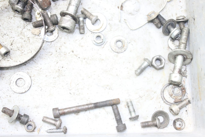 photo de SCREW FASTENER BAG MBK X-LIMIT XLIMIT 50 (2003 - 2006) - Zoom on usage condition