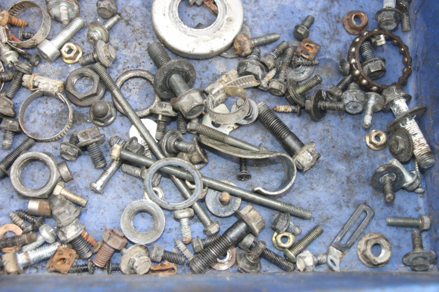 photo de SCREW FASTENER BAG YAMAHA X-MAX XMAX 250 (2006 - 2009) - Zoom on usage condition