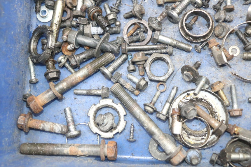 photo de SCREW FASTENER BAG YAMAHA X-MAX XMAX 250 (2006 - 2009) - Alternative perspective