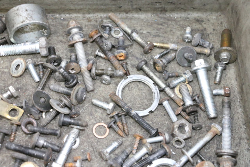 photo de SCREW FASTENER BAG PIAGGIO X8 125 (2004 - 2007) - Product overview