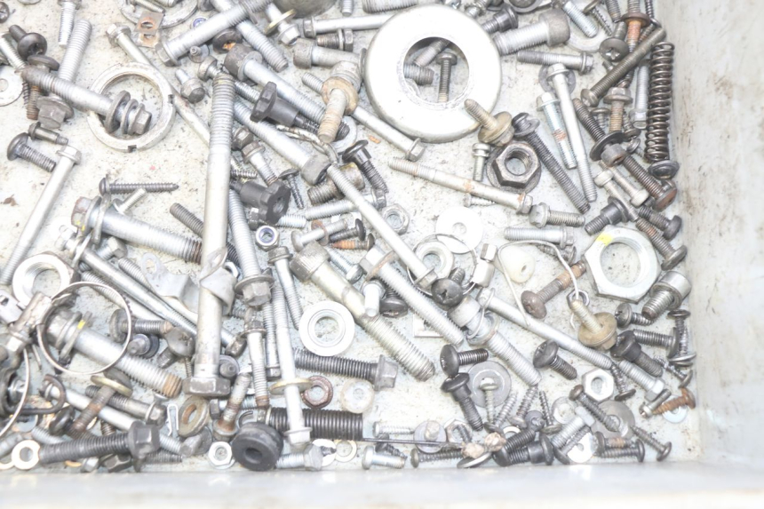 photo de SCREW FASTENER BAG PIAGGIO XEVO - X EVO 125 (2007 - 2017) - Zoom on usage condition