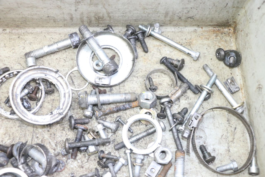 photo de SCREW FASTENER BAG PIAGGIO XEVO - X EVO 125 (2007 - 2017) - Alternative perspective