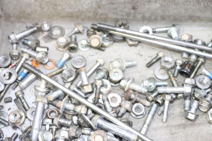 photo de SCREWS BAG YAMAHA YFM R RAPTOR 250 (2008 - 2014) - Zoom on usage condition