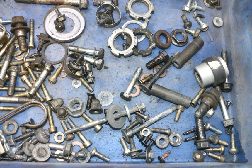 photo de SCREW FASTENER BAG YAMAHA YP MAJESTY 125 (2007 - 2010) - Alternative perspective