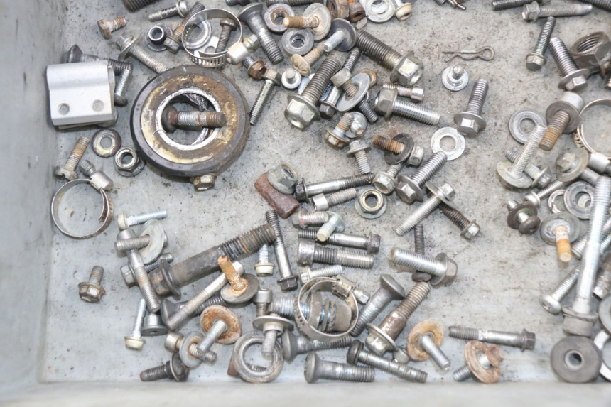 photo de SCREWS BAG YAMAHA YZ-F YZF 250 (2014 - 2018) - Zoom on usage condition