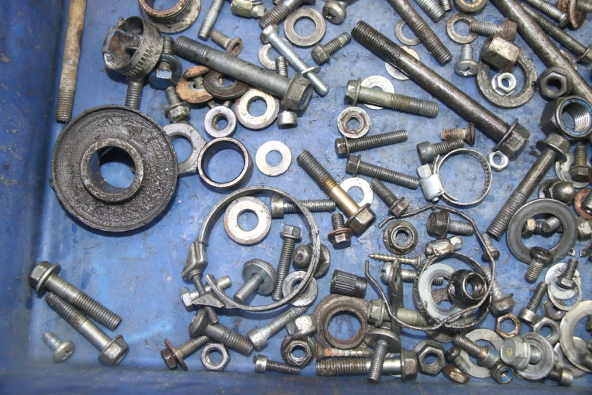 photo de SCREWS BAG YAMAHA YZ 125 (1998 - 2005) - Alternative perspective