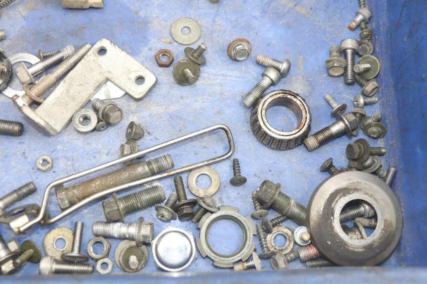 photo de SCREW FASTENER BAG YAMAHA YZF R THUNDERCAT 600 (1996 - 2003) - Zoom on usage condition