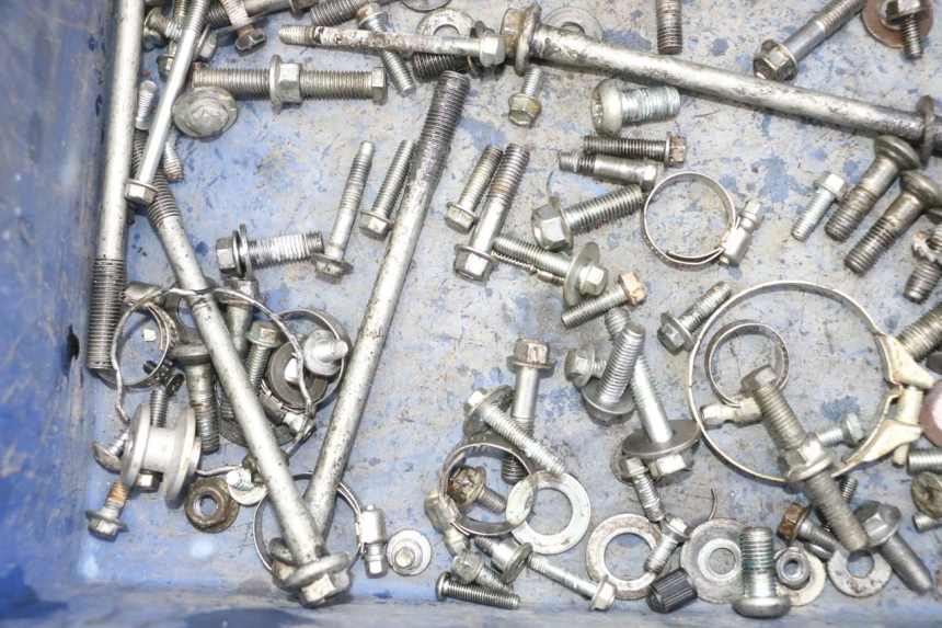 photo de SCREW HARDWARE BAG YAMAHA YZF YZ-F 450 (2014 - 2016) - Alternative perspective