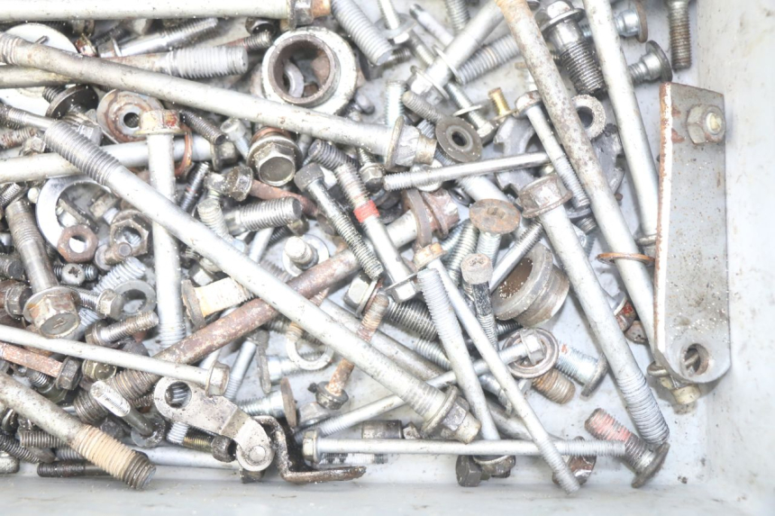 photo de SCREW FASTENER BAG KAWASAKI ZEPHYR 1100 ( - 1995) - Zoom on usage condition