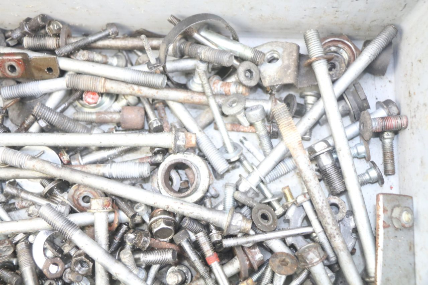 photo de SCREW FASTENER BAG KAWASAKI ZEPHYR 1100 ( - 1995) - Alternative perspective