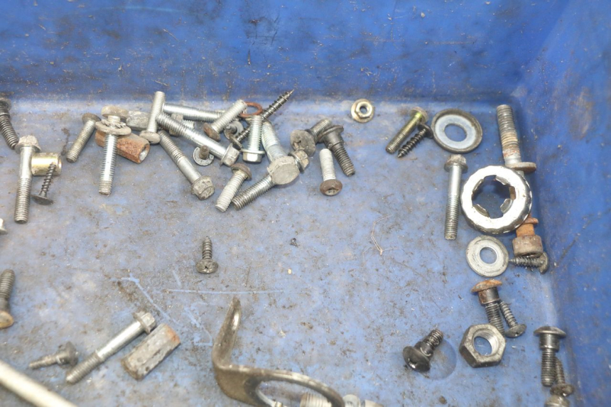 photo de SCREW FASTENER BAG PIAGGIO ZIP 2T 50 (2009 - 2019) - Alternative perspective