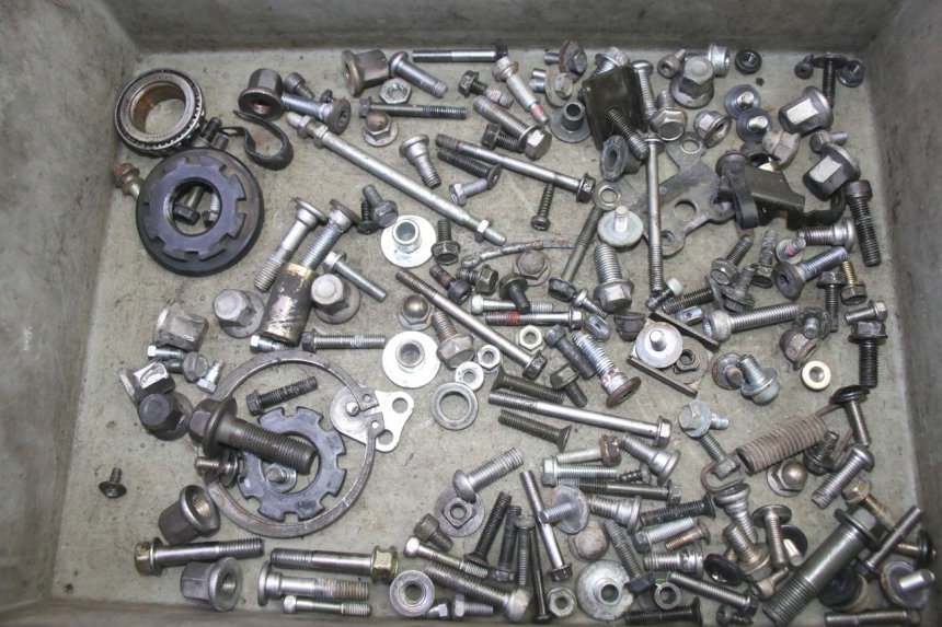 photo de SCREW HARDWARE BAG KAWASAKI ZR 7 750 (1999 - 2004) - Main view