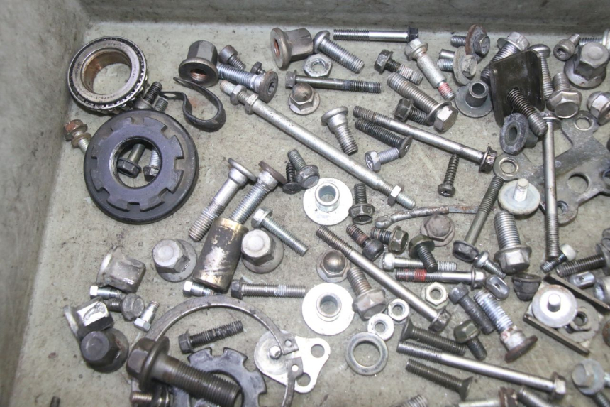 photo de SCREW HARDWARE BAG KAWASAKI ZR 7 750 (1999 - 2004) - Component detail