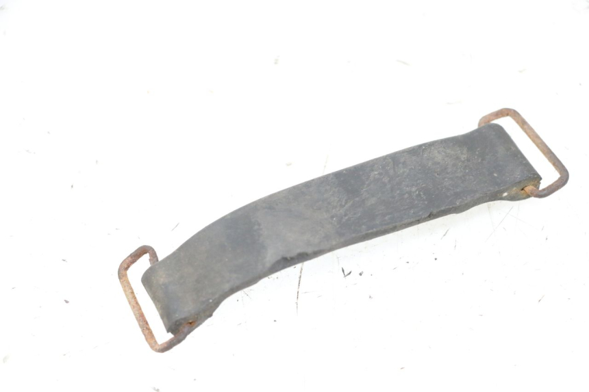 photo de BATTERY STRAP YAMAHA FJ 36Y 1100 (1984 - 1985) - Zoom on usage condition