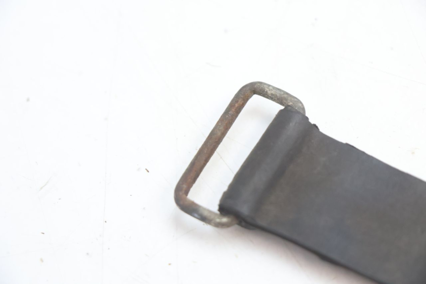photo de BATTERY STRAP SUZUKI GSX F GSXF 750 (1988 - 1998) - Zoom on usage condition