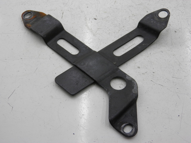 photo de BATTERY STRAP HONDA CB SEVEN FITTY 750 (1992 - 2003) - Zoom on usage condition