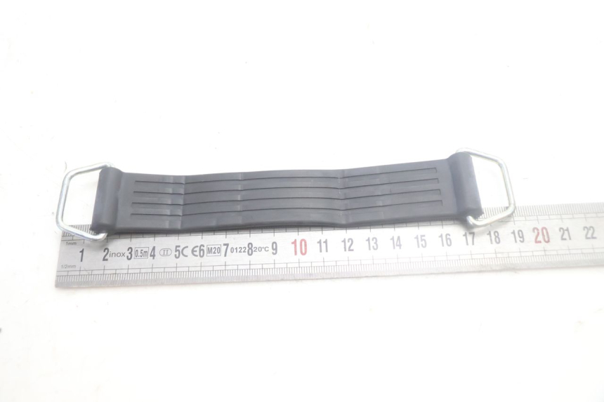 photo de BATTERY STRAP PIAGGIO MP3 500 (2016 - 2018) - Zoom on usage condition