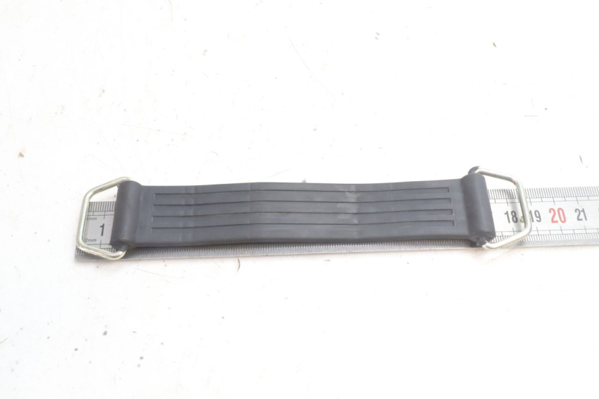 photo de BATTERY STRAP PIAGGIO MP3 500 (2016 - 2018) - Zoom on usage condition