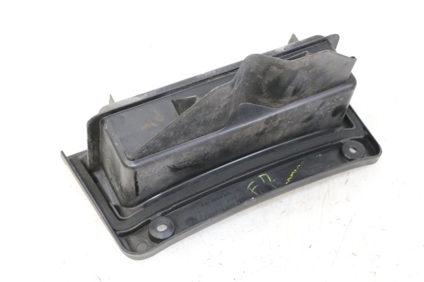 photo de TOOL KIT STRAP HONDA FORZA ABS 300 (2013 - 2017) - Zoom on usage condition