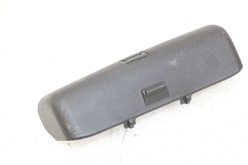 photo de TOOL KIT STRAP PIAGGIO MP3 LT 400 (2007 - 2012) - Zoom on usage condition