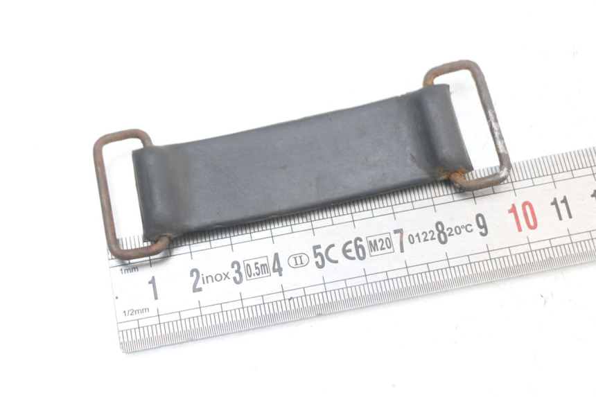 photo de TOOL KIT STRAP HONDA TRX 300 (1988 - 2000) - Zoom on usage condition