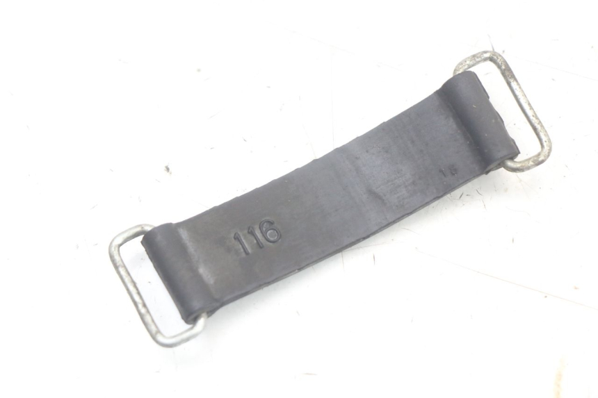 photo de TOOL KIT STRAP YAMAHA FJR ABS 1300 (2006 - 2012) - Zoom on usage condition