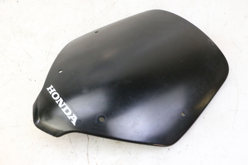 photo de WINDSHIELD HONDA CBF 125 (2009 - 2015) - Fixing points details