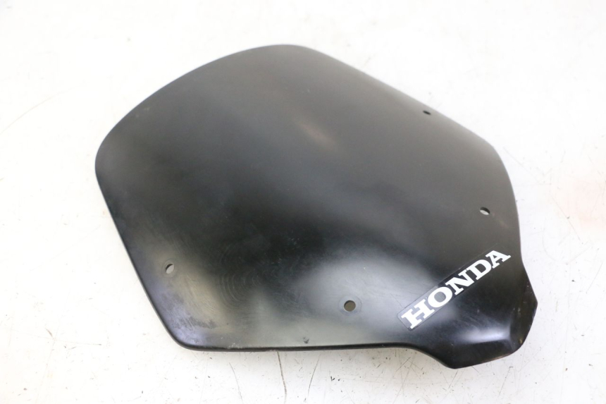 photo de WINDSHIELD HONDA CBF 125 (2009 - 2015) - Surface and material condition