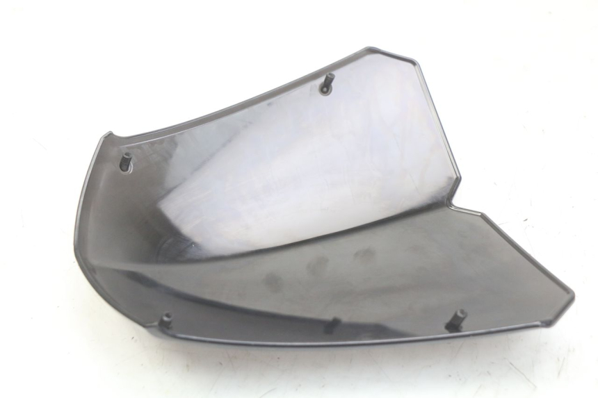 photo de WINDSHIELD PEUGEOT KISBEE 2T 50 (2010 - 2017) - Zoom on usage condition