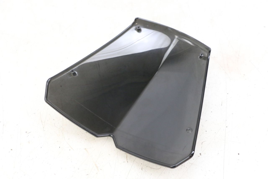 photo de WINDSHIELD PEUGEOT KISBEE 2T 50 (2018 - 2022) - Technical close-up