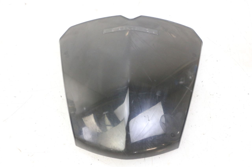 photo de WINDSHIELD PEUGEOT KISBEE 4T 50 (2018 - 2022) - Fixing points details