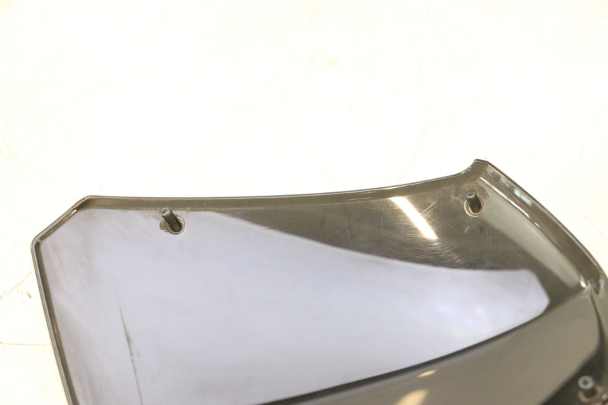 photo de WINDSHIELD PEUGEOT KISBEE 4T 50 (2023 - 2026) - Fixing points details