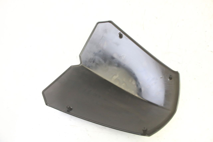 photo de WINDSHIELD PEUGEOT STREETZONE I 2T 50 (2018 - 2020) - Zoom on usage condition