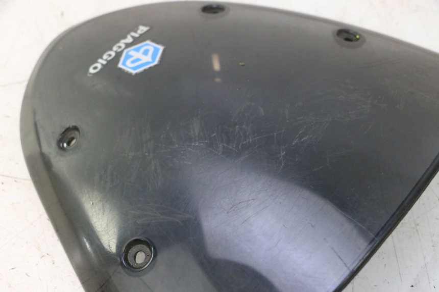 photo de WINDSHIELD PIAGGIO TYPHOON 50 (2000 - 2009) - Zoom on usage condition