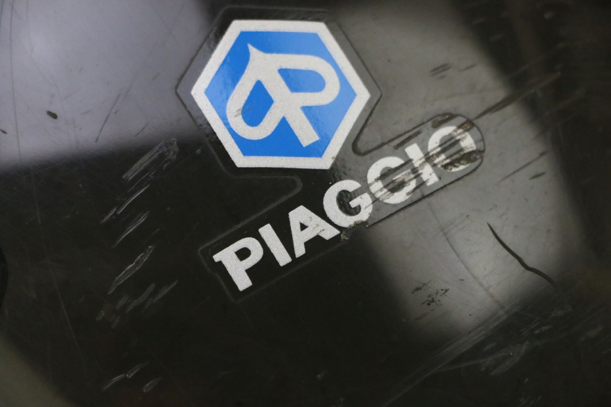 photo de WINDSHIELD PIAGGIO TYPHOON 50 (2000 - 2009) - Zoom on usage condition