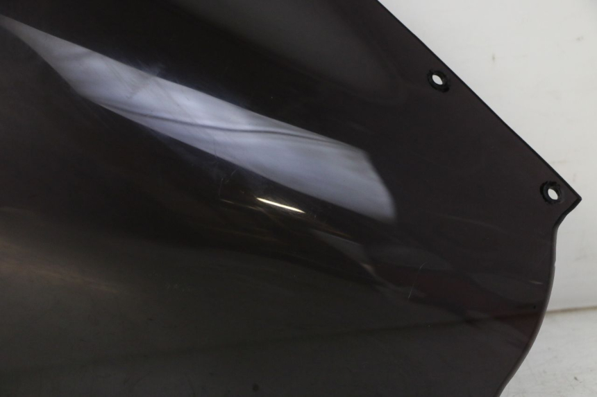 photo de WINDSHIELD YAMAHA FZS FAZER 600 (2001 - 2003) - Surface and material condition