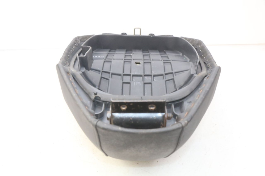 photo de SEAT KYMCO AGILITY CITY 2T 50 (2008 - 2016) - Fixing points details