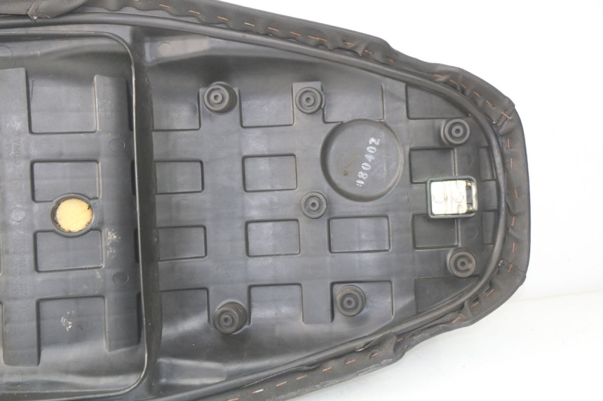 photo de SEAT KYMCO AGILITY CITY 4T 50 (2008 - 2016) - Fixing points details