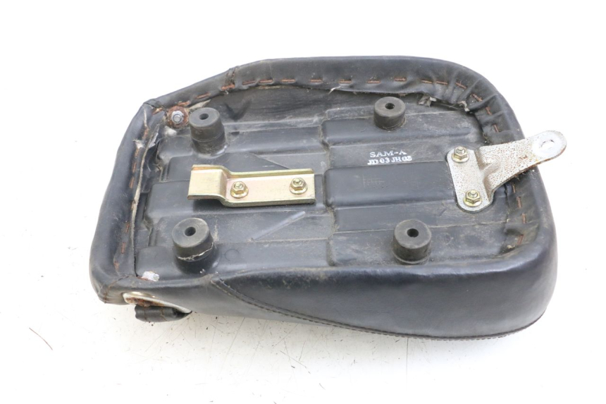 photo de Rear seat HYOSUNG GV AQUILA 125 (2000 - 2009) - Zoom on usage condition