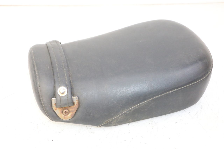 photo de Rear seat HYOSUNG GV AQUILA 125 (2000 - 2009) - Checked used part