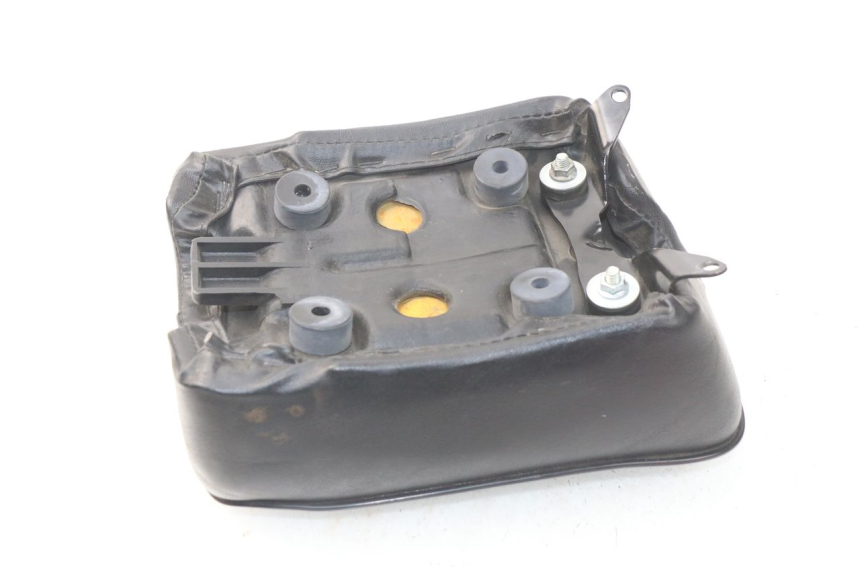 photo de REAR SEAT HONDA CA REBEL 125 (1995 - 2001) - Alternative perspective