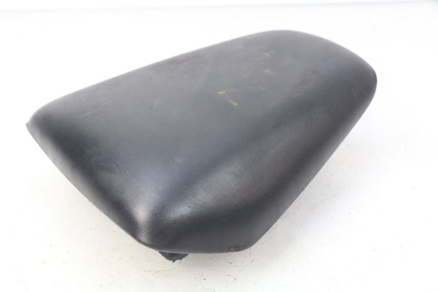 photo de REAR SEAT HONDA CBR R 125 (2003 - 2006) - Fixing points details