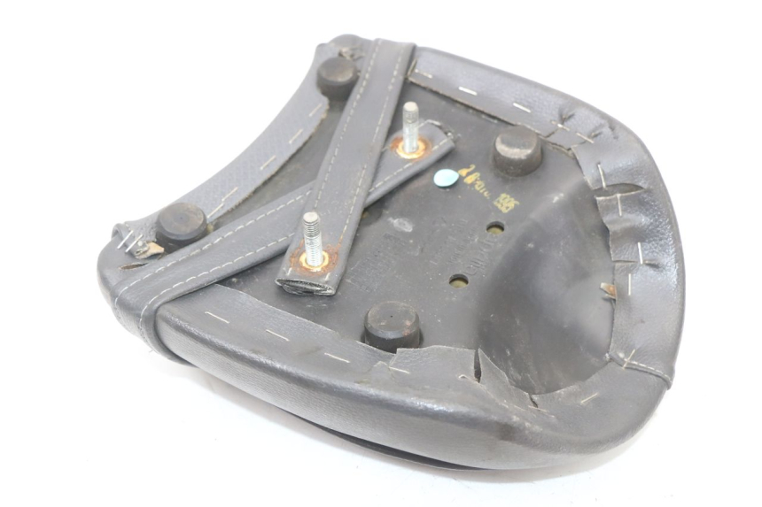 photo de REAR SEAT APRILIA CLASSIC 125 (1995 - 2001) - Surface and material condition